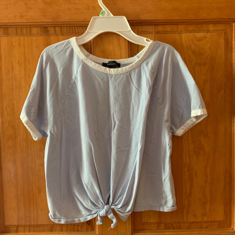 front tied F21 t-shirt